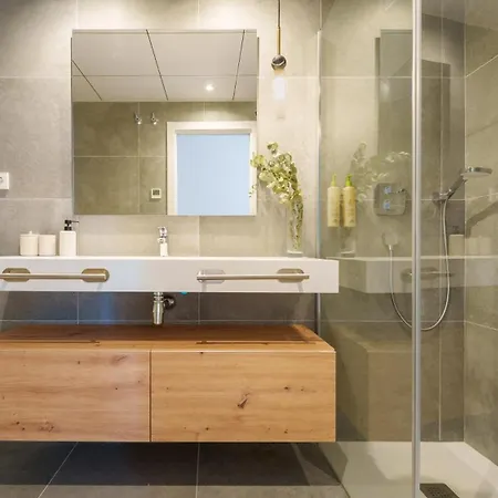 Aster Luxury *