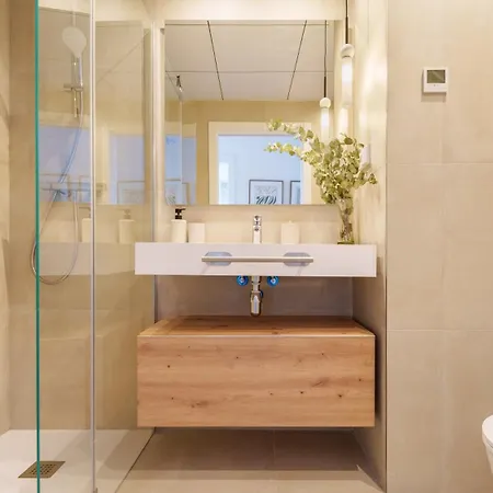 Aster Luxury
